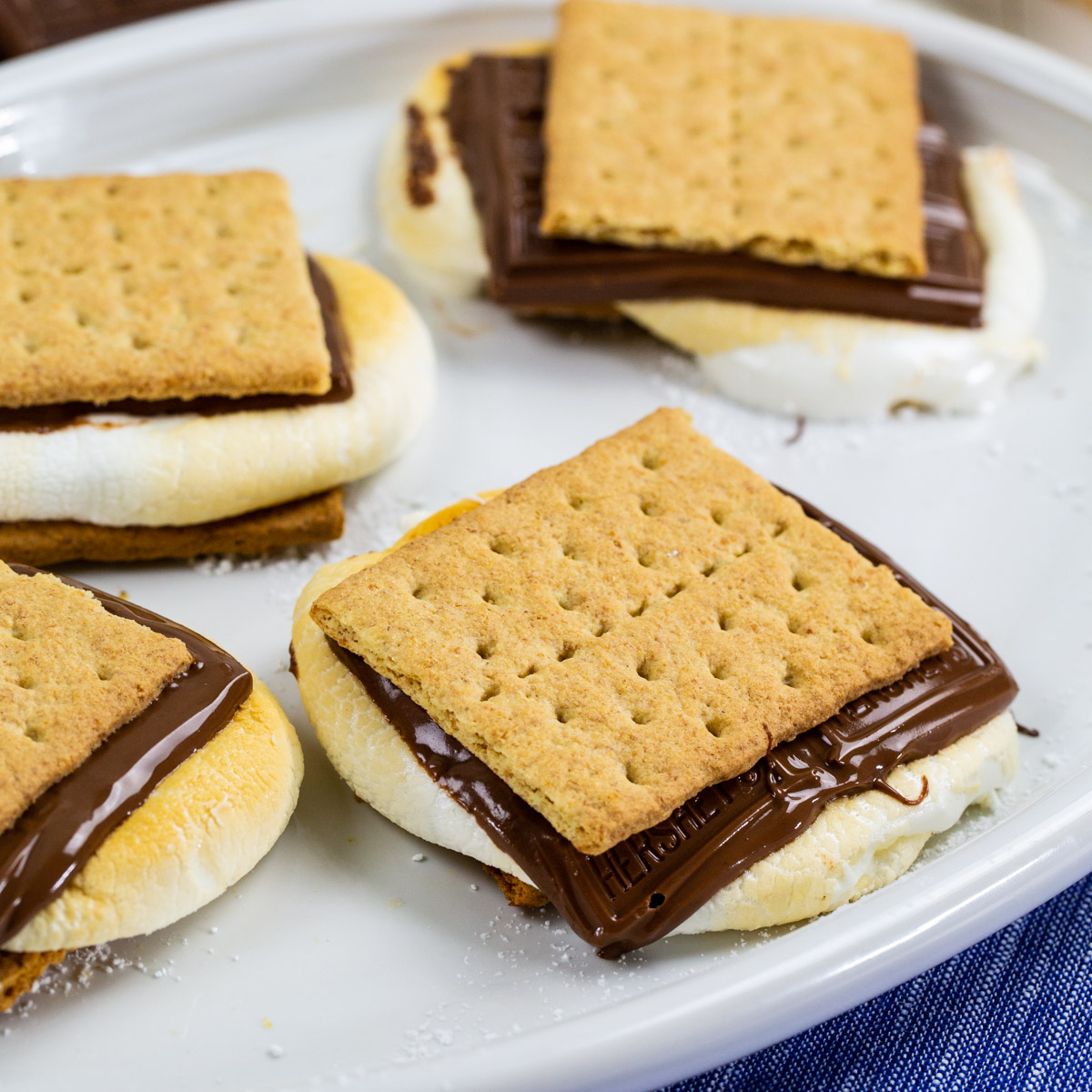 Air fryer S'mores on a plate.